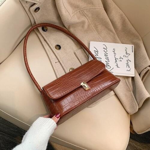 On the new texture small bag foreign womens bag popular new tide Korean version of Joker Messenger bag fashion underarm bag