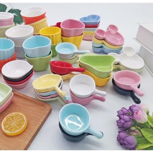Home Ceramic Seasoning Dish Creative Heart-Shaped Dish Cutlery Plums Dip Vinaigrette Seasoning Dish with Hand