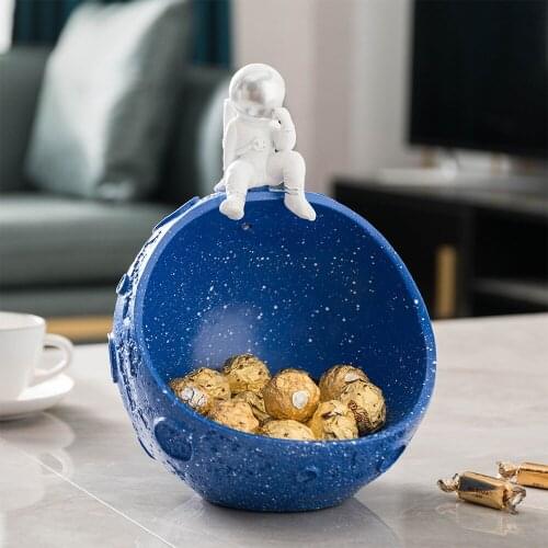 Harz Astronaut Figure Table Organizer for Small Things Sweets Key Storage Box Food containers Home Office Storage Accessories