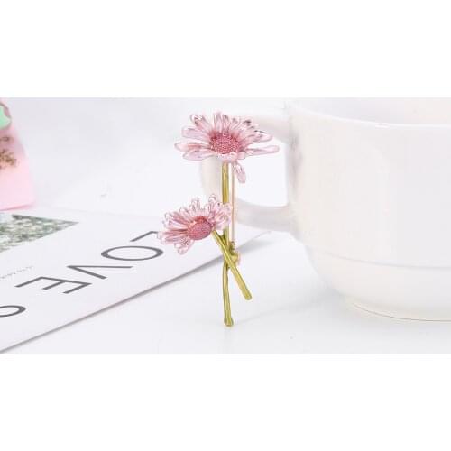 New Design Enamel Daisy Flower Brooches Women 2-color Weddings Flower Casual Office Brooch Pins Gifts