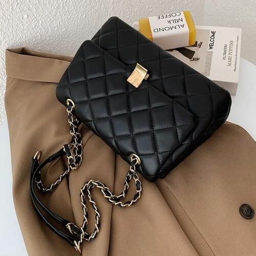 High Sense PU Soft Leather Armpit Bag 2021 Autumn and Winter New Fashion Womens Designer Diamond Chain Messenger Bag Travel Bag