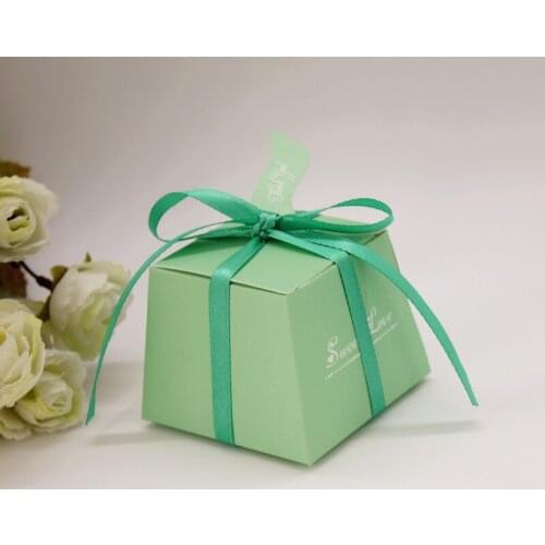 50pcs/lot DIY Beautiful Light Green Wedding Candy Box With Green Ribbon And Little Card Sweet Love Birthday Party Favor Gift Box