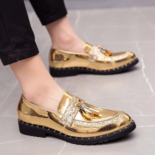 Mens Shoes 2020 loafers Shoes Men outdoor Casual club party Version tassel Fashion Bright Leather Gold black Loafers men