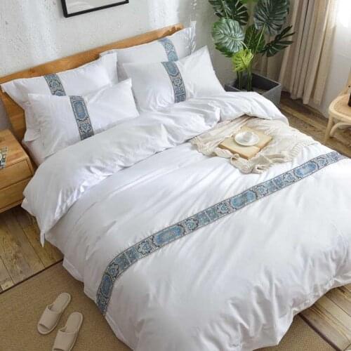 5 stars Hotel Egyptian cotton Luxury King Queen size Bedding Set Embroidery duvet covers Classical white hotel Bed cover set