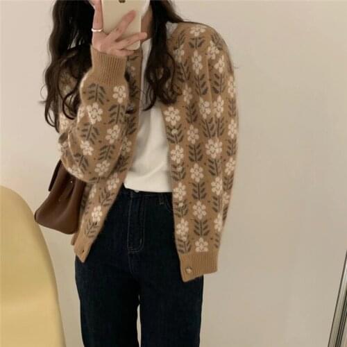 2021 Autumn womens knitted cardigan pullover thin clothes prairie chic jacquard flower raglan sleeve floral Harajuku sweater