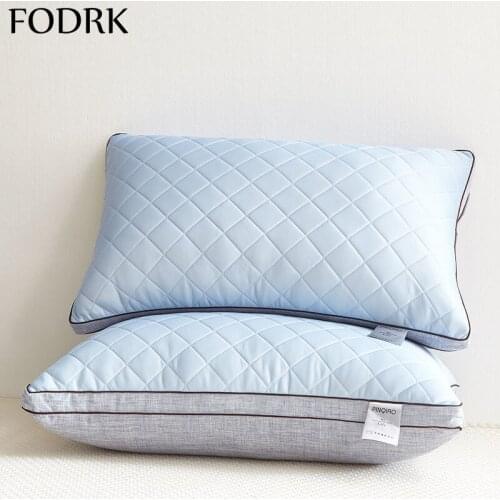 Sleeping Pillows Body Massage Travel Cushion for Back Memory Foam Neck Stretcher Orthopedic Shelter for Home and Comfort Kissen