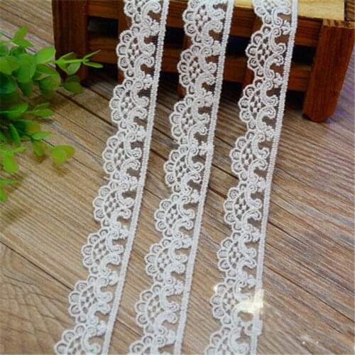 10Yards 2.5cm Width New Fashion Scallop Lace Trim Tape Ribbon Trimming Pattern Gift Wrap Decor YYN570