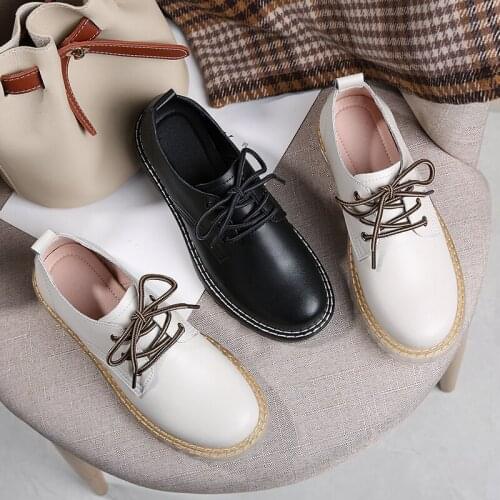 2020 New Round Toe Retro Lace-up Leather Shoes All-match Love Low-top For Leather Offfice Footwear Comfortable High Quality