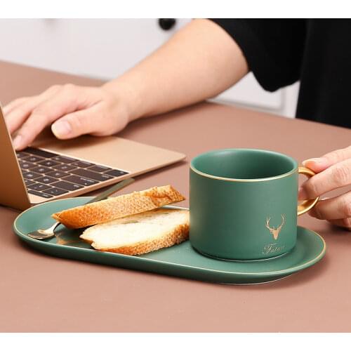 Christmas Cup Mug Gold Rim Ceramics Coffee Cups Cute Saucers Spoon Sets With Gift Box Tea Soy Milk Breakfast Mugs Dessert Plate