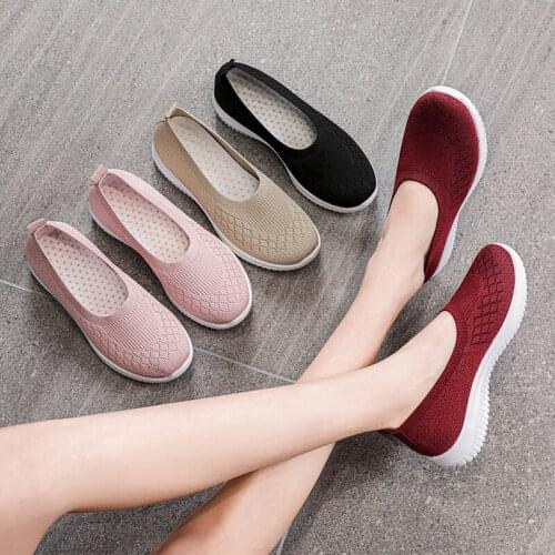 2021 New One Foot Large Singles Flat Bottom Casual Womens Shoes Breathable Light Shallow Mouth Comfortable Walking Footwear