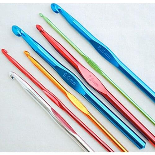 1Pcs Multi Colour Crochet Hooks Yarn Knitting Needles 2-8mm with Case Knitting wool yarn Tool A130