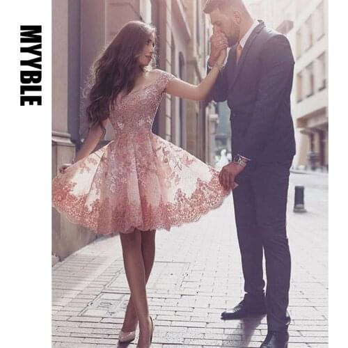 2020 MYYBLE Homecoming Dresses A-line Off The Shoulder Knee Length Tulle Appliques Lace Elegant Cocktail Dresses
