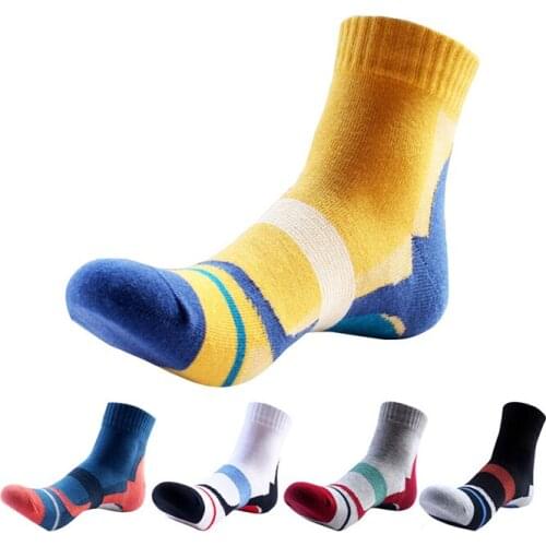 5Pairs Men Good For Mountain Socks Bright Color Striped Fashion Casual Man Socks Sping Autumn Deodorant Stretchy Male Sock Meias