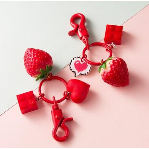 Kawaii Key Chain Cute Car Key Chains Purse Pendant Bag Charm for Strawberry Key Rings Holders Lovers Couples Gift Accessories