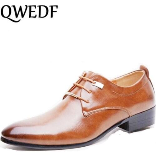 QWEDF 2019 New men dress leather shoes Fashion mature Wedding Dress Shoes business Pointed toe brogue shoes plus size DD-051