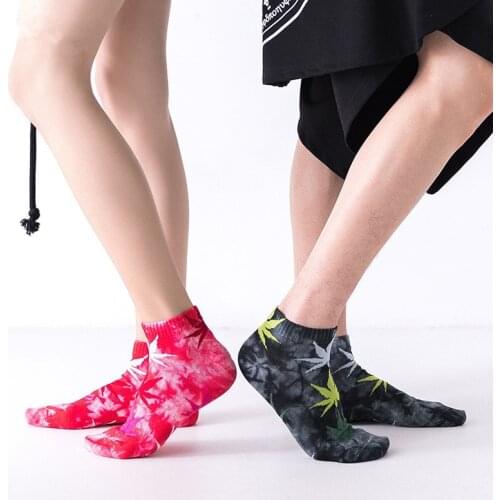 Colorful Tie-dye Maple Leaf Printed Short Socks Men Women Cotton Spring Autumn Breathable Funny Short Socks Unisex calcetines