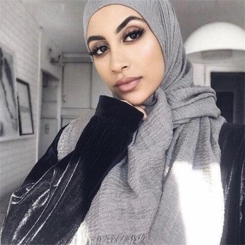 2021 Spring Hot sale muslim women crinkle scarf hijab soft cotton islamic headscarf ladies shawls headwrap arab head scarves