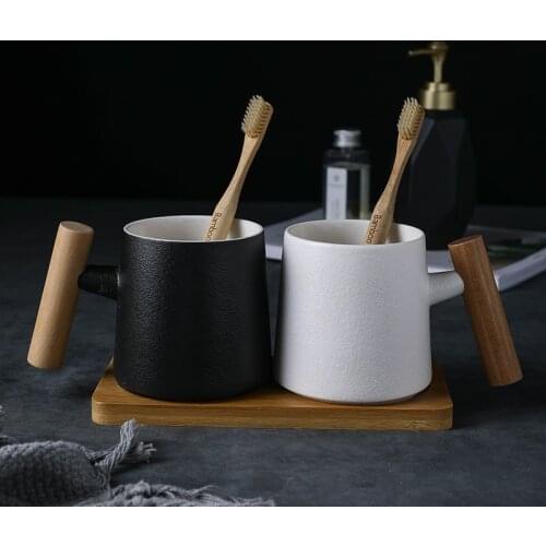 3pcs Wooden Handle Ceramic Mouth Cup Couple Set with Wooden Tray Home Hotel Bathroom Toilet Cup Bathroom Decoration Accessories