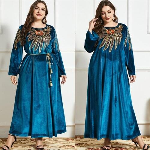 Women Winter Velvet Embroidery Long Dress Muslim Plus Size Arabic Abaya Islamic Ramadan Dubai Kaftan Ramadan Middle East Robe