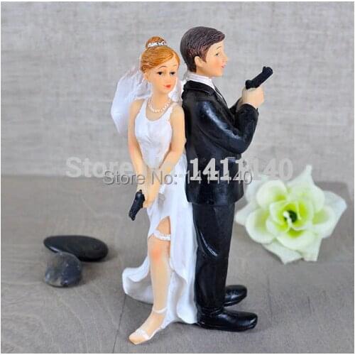 Super Sexy Spy with Gun Gute Funy Bride and Groom Wedding Cake Toppers couple figurines in Event & Party Supplies bolo Topper