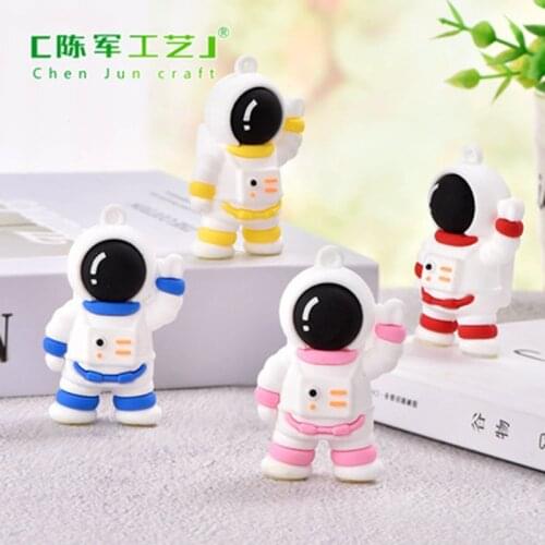 ZOCDOU 1 Piece New Astronaut Soft Plastic Cartoon Doll Small Statue Little Figurine Crafts Figure Ornament Miniatures