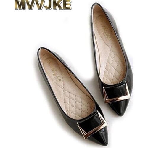 MVVJKEFashion Women Shoes Flats Boat Shoes Designer Shoes Luxury Women 2020 New Pointed Me1tal Decoration Slip-on Leather Shoes