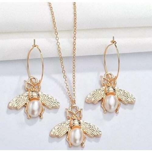 Bee Earring Necklace Jewelry Set Women Ornament Wholesale Fashion Elegant Sweet Luxury Neckring Ear Stud Chain Suit Female