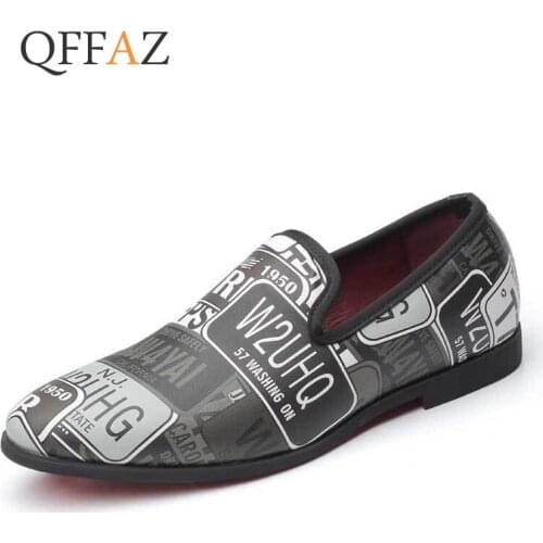 QFFAZ Men PU Leather Shoes Big Size 38-48 Men Casual Shoes Fashion Letter Loafers Slip-On Driving Shoes Comfortable Flat Shoes