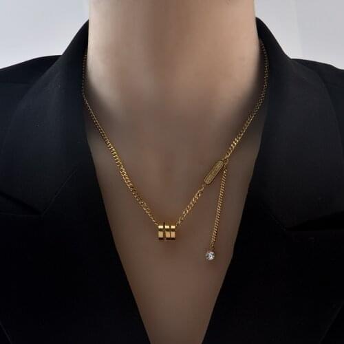 Inserts No fading Titanium stainless steel Small waist Necklace fashion charm pendant Collarbon Light luxury gift women jewelry