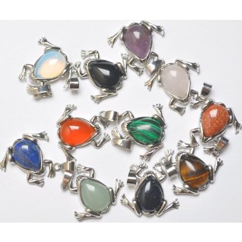 Green Malachite/Crystal/Sandstone/Lapis/Carnelian/Opal Stone Pendant Frog Animal Jewelry For Woman Gift 1PCS S3084-S3094
