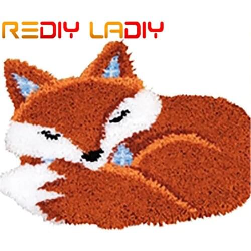 Latch Hook Rug Kit Crocheting Carpet Rug Cartoon Red Fox Acrylic Yarn Pre-Printed Canvas Cushion Mat Crochet Tapestry Sofa Decor