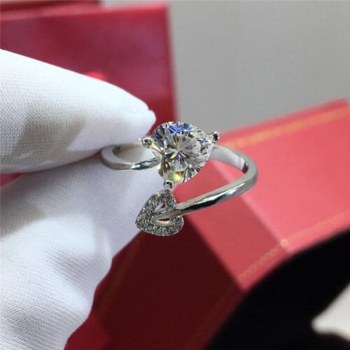 Geoki 925 Sterling Silver Passed Diamond Test 1 Ct Perfect Cut D Color VVS1 Heart Moissanit Cupid Arrow Ring Luxury Jewelry