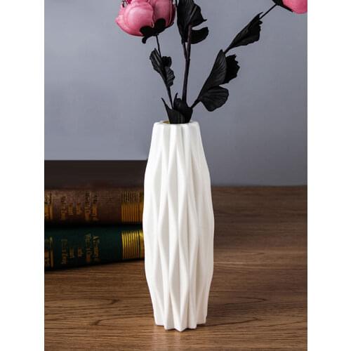 Nordic Modern Simple Plastic Vase PE Resistant Drop Imitation Ceramic Arrangement Dried Flower Vases Office Home Table typical