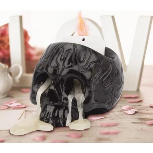 Novel Black Fire Pattern Skull Candle Holder Resin Candlestick December Handicraft Candle Rack Home Decoration Small Ornaments