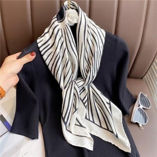 Luxury Brand Fashion Lady Scarf 90cm * 90cm Satin Head Scarves Square Silk Feeling Hair Scarf Headscarf Women Silk Hair Bandanas