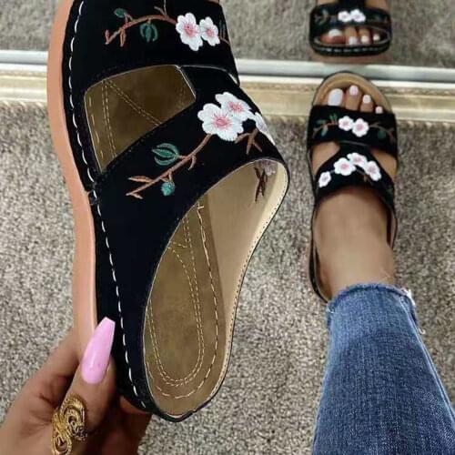 Rimocy Fashion Embroider Soft Slippers Women Summer Open Toe Flock Comfort Beach Shoes Mujer 2021 Outdoor Thick Bottom Slippers