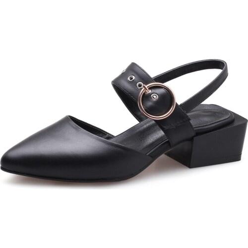 Spring and summer models 2018 comfortable square with the fashion pointed leather belt buckle Baotou sandals 18412