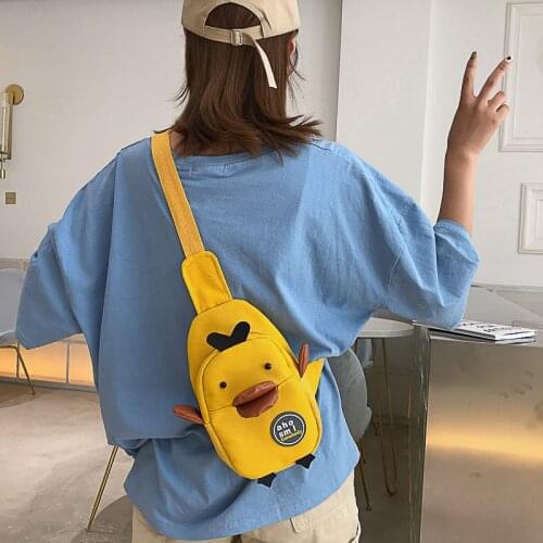 YoReAi 2021 Young Girls Wrinkle Little Duck Cross Body Messenger Bag Women New Cartoons Small Street Travel Canvas Chest Bags