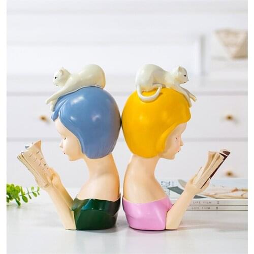 Crafts gift in a Nordic style resin reading girl bedroom decoration of the desktop creative character accessories for decorating