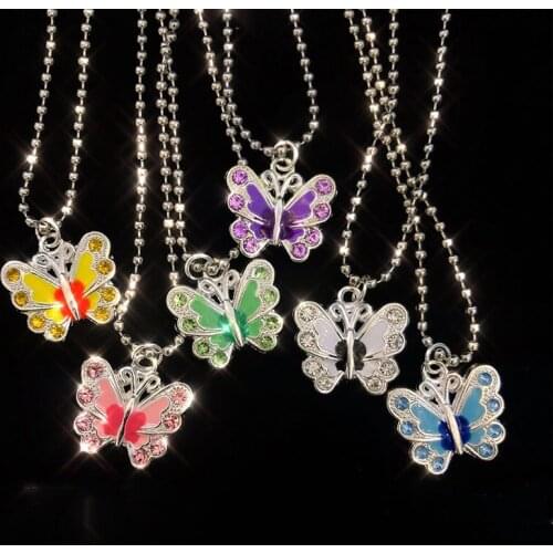 Creative Harajuku Hiphop Butterfly Pendant Necklace Best Insect Choker Chain Party Jewelry for Women Man Friendship Girl Gifts