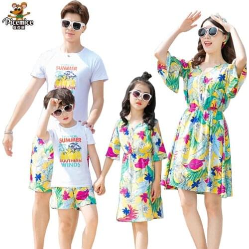 Mother Daughter Dresses Family Matching Outfits Father Son T-shirt Short Pants Family Set Men Women Boy Girl Family Look