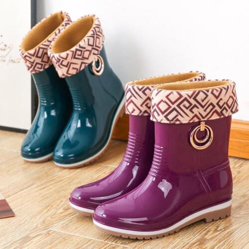 Mid-barrel ladies rain shoes plus velvet warm water boots anti-slip rain rubber shoes waterproof to protect rain shoes 36-41
