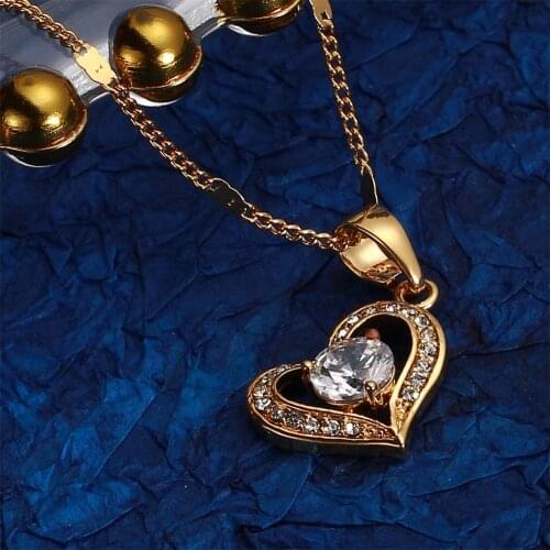 Gold Color Heart Pendant Necklace for Lover Rhinestone Valentines Day Fashion Cute Heart Jewelry Gift