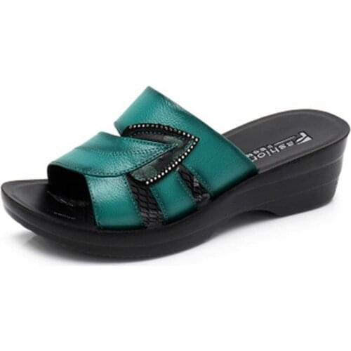 2019 New Hot Sale Women Summer Slip On Leather Open Toe Sandals Woman Flip Flops Wedges Platform Ladies Beach Shoes