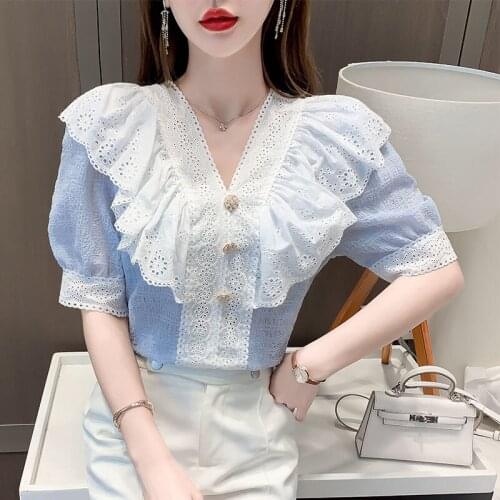 Womens short-sleeved shirts summer 2021 new design sense niche v-neck temperament slim summer dress