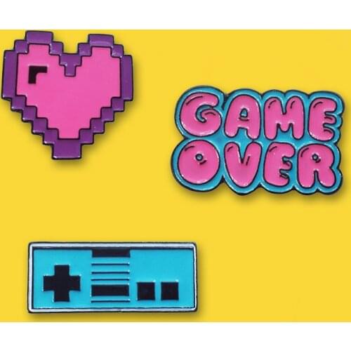 Red Heart Game Over Metal Enamel Brooch Blue Gamepad Badge Pin Classic Retro Trendy Clothing Backpack Jewelry Gift Friends