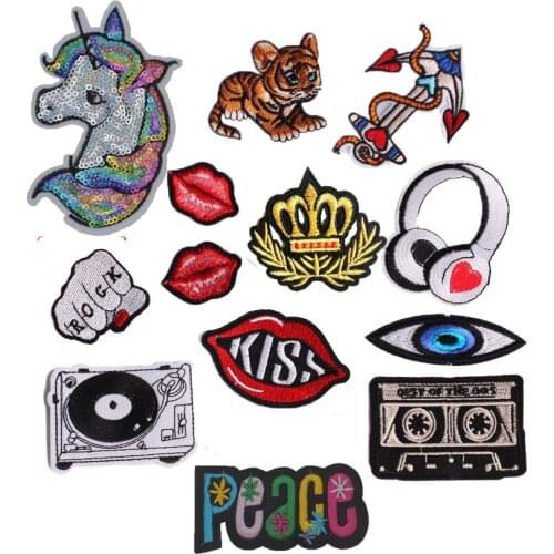 New Headset Lightning Lipstick Eyes Mouth Letter Patch Embroidered Tiger Tape Peace Patches for Clothes Applique Sticker Badge