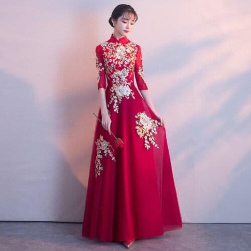Traditional Embroidery Bride Red Cheongsam China Qipao Wedding Dress Oriental Evening Dress Long Chinese New Year Costume Qi Pao