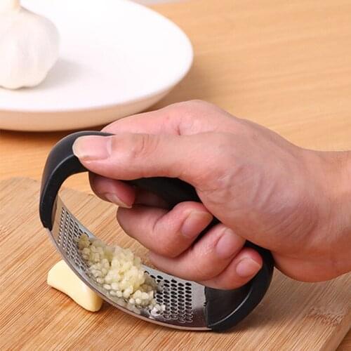 1pc Garlic Press Stainless Steel Household Manual Device Press Squeezer Ginger Garlic Kitchen Tools with Handle