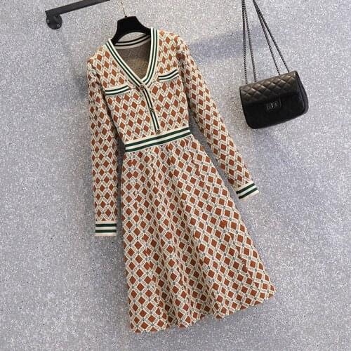 New Fall Runway Korean Elegant Womens Pearl Buttons Sweet Print Knitted High Quality Sweater Slim Chic V Neck Dress Vestidos